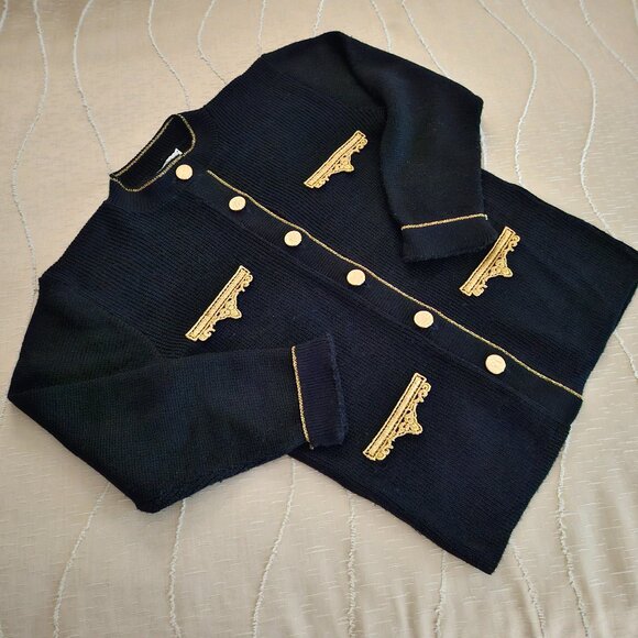 ๐ฅHP๐ฅCHANEL-STYLE BLACK CARDIGAN w/ GOLD ACCENTS FEATURING SIX BUTTON CLOSURE - Picture 3 of 12